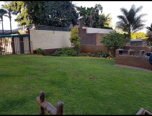 1 BEDROOM APARTMENT FOR SALE IN WONDERBOOM SOUTH